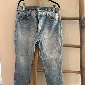 Women’s Old Navy 14L Mid-Rise Boyfriend Jean